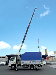 6 段ユニック車も活躍中